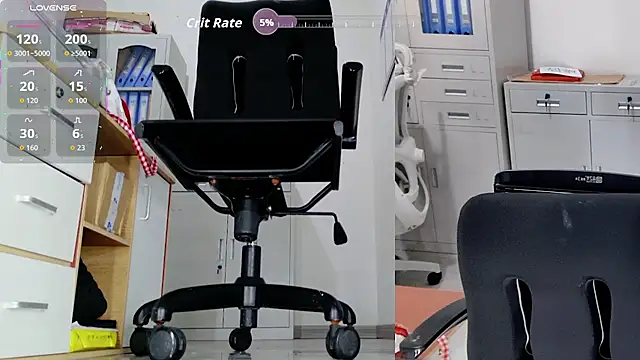 Snapshot of -DIO-DIO- chatting on November 9, 11:25 am -DIO-DIO- online show from November 9, 11:25 am