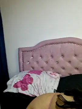 Snapshot of mari_mar69 chatting on February 11, 10:26 am mari mar69 online show from February 11, 10:26 am