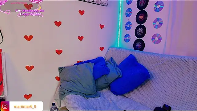 Snapshot of mari_mar69 chatting on February 24, 8:48 am mari mar69 online show from February 24, 8:48 am