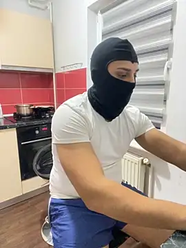 marianmin online show from October 31, 4:25 pm