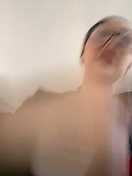 QuitieLia online show from January 8, 9:10 am