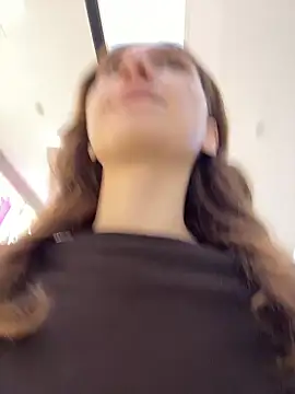 QuitieLia online show from January 7, 8:19 am