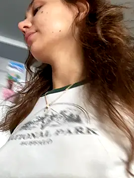 QuitieLia online show from October 28, 8:24 am