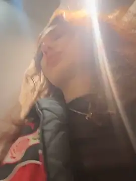 QuitieLia online show from October 14, 8:15 am