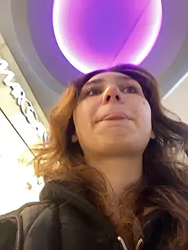 QuitieLia online show from January 9, 8:21 am