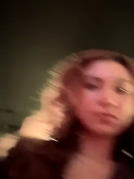 QuitieLia online show from October 6, 3:57 pm