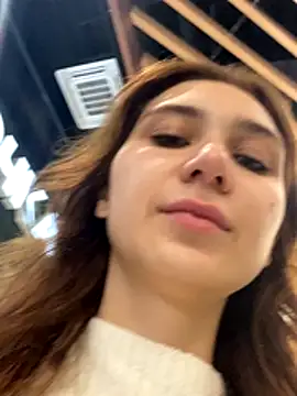 QuitieLia online show from November 8, 8:18 am