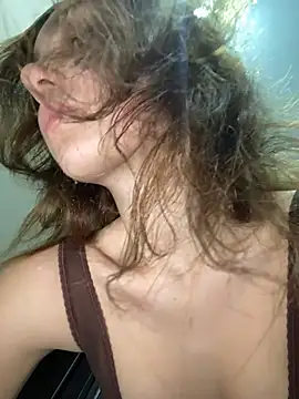 QuitieLia online show from January 18, 3:04 pm