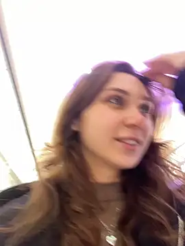 QuitieLia online show from February 17, 1:19 pm