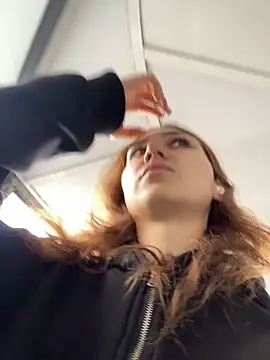 QuitieLia online show from April 13, 7:23 am