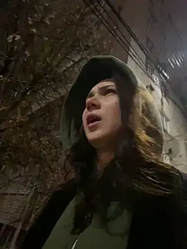 QuitieLia online show from January 17, 3:22 pm