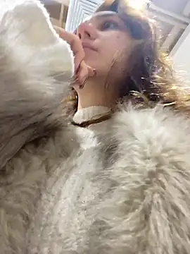 QuitieLia online show from January 17, 8:07 am