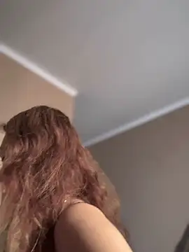 QuitieLia online show from October 1, 8:08 am