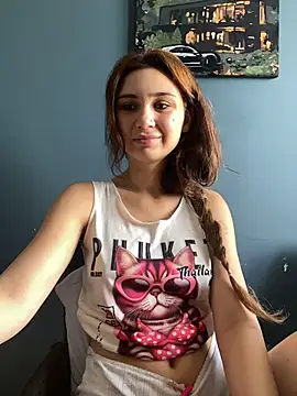 QuitieLia online show from June 22, 7:05 am