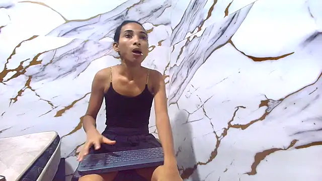 luciana daza online show from May 28, 11:21 pm