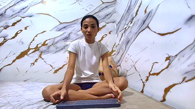 luciana daza online show from March 3, 7:43 pm