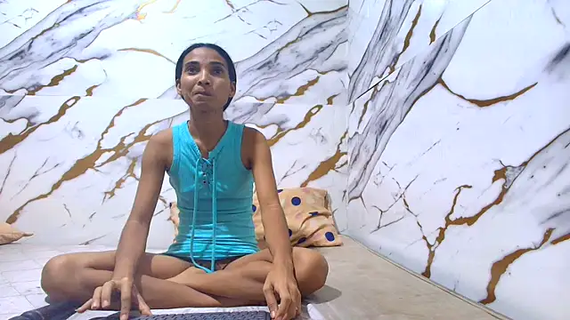 luciana daza online show from March 8, 1:55 am