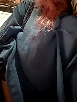 Snapshot of katybell1 chatting on November 9, 2:21 pm katybell1 online show from November 9, 2:21 pm