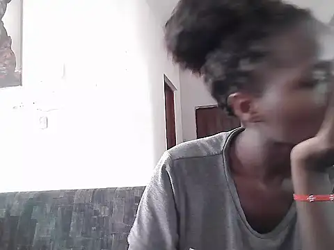 petiteebony 81 online show from December 20, 5:54 am