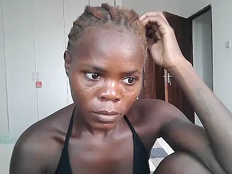 petiteebony 81 online show from February 15, 7:09 am