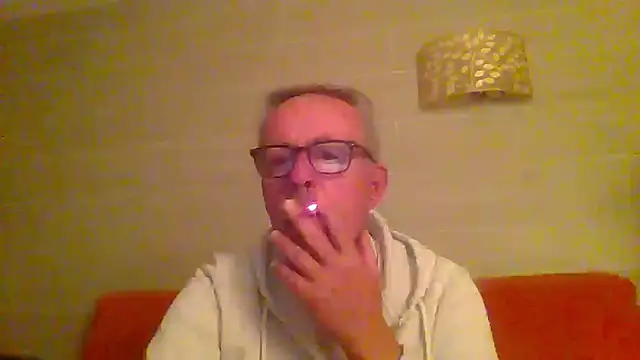 Snapshot of tuggy59 chatting on February 27, 5:29 am tuggy59 online show from February 27, 5:29 am