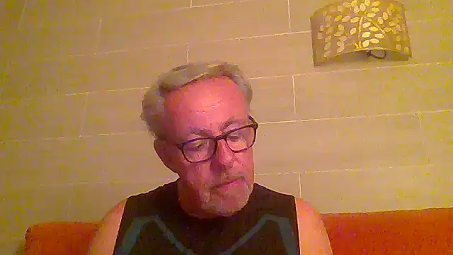 Snapshot of tuggy59 chatting on June 29, 3:57 am tuggy59 online show from June 29, 3:57 am