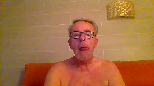 Snapshot of tuggy59 chatting on July 19, 5:16 am tuggy59 online show from July 19, 5:16 am