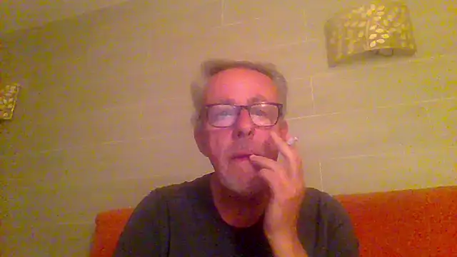 tuggy59 online show from April 15, 5:24 am