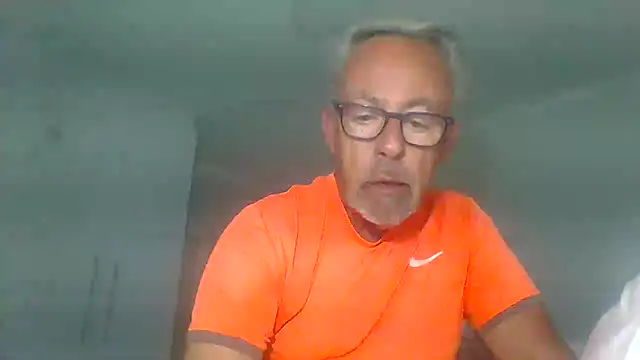 tuggy59 online show from October 6, 4:46 am