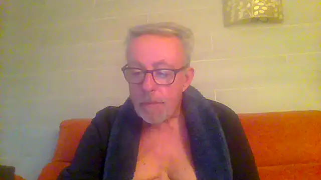 Snapshot of tuggy59 chatting on March 2, 7:15 am tuggy59 online show from March 2, 7:15 am