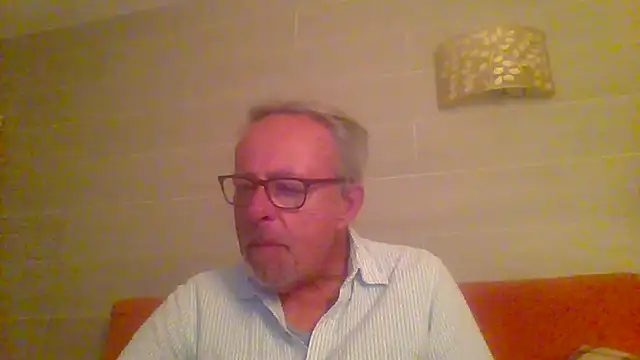 tuggy59 online show from April 3, 4:52 am