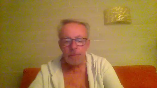 tuggy59 online show from March 15, 4:52 am