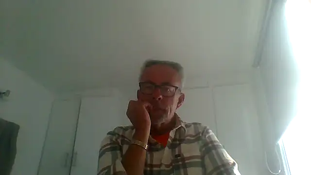 tuggy59 online show from September 18, 3:04 pm