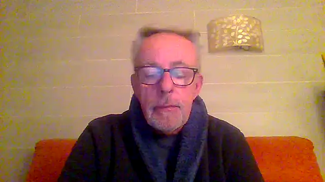 Snapshot of tuggy59 chatting on January 19, 5:55 am tuggy59 online show from January 19, 5:55 am