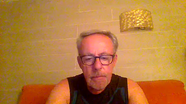 Snapshot of tuggy59 chatting on June 30, 3:17 am tuggy59 online show from June 30, 3:17 am