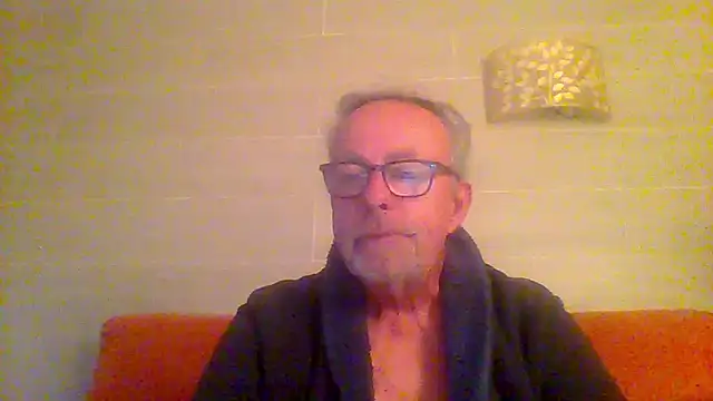 tuggy59 online show from April 4, 5:47 am