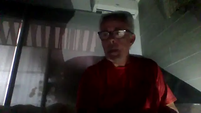 Snapshot of tuggy59 chatting on November 21, 6:45 am tuggy59 online show from November 21, 6:45 am