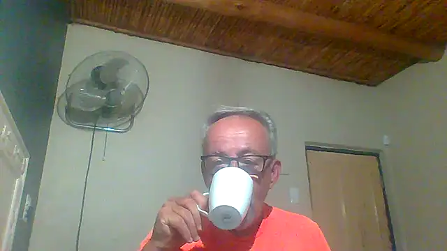 tuggy59 online show from October 12, 5:42 am