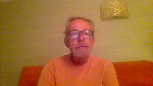 tuggy59 online show from April 8, 4:03 am