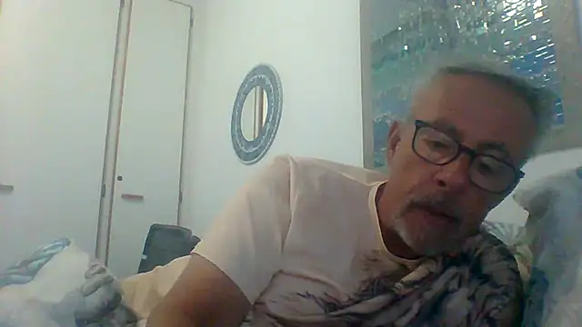 tuggy59 online show from September 24, 5:14 am