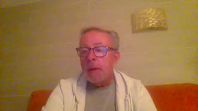 tuggy59 online show from April 14, 4:06 am