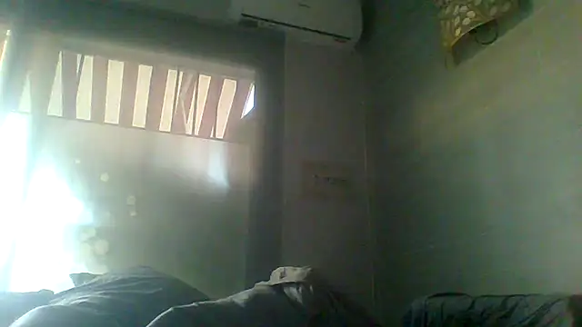 Snapshot of tuggy59 chatting on November 7, 7:02 am tuggy59 online show from November 7, 7:02 am