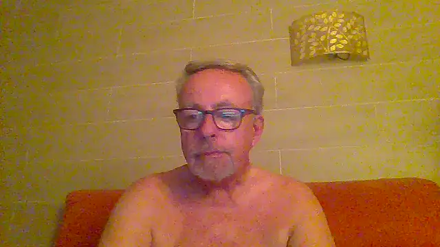Snapshot of tuggy59 chatting on June 23, 2:53 am tuggy59 online show from June 23, 2:53 am