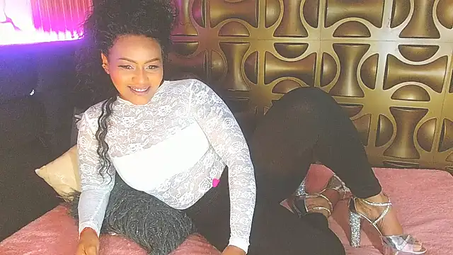 Snapshot of black_ambar chatting on June 30, 2:44 am black ambar online show from June 30, 2:44 am