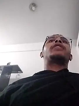 Snapshot of cirilopaupqueno chatting on January 7, 10:37 pm cirilopaupqueno online show from January 7, 10:37 pm