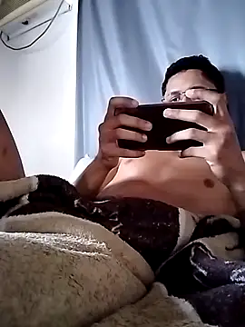 Snapshot of cirilopaupqueno chatting on October 4, 11:12 am cirilopaupqueno online show from October 4, 11:12 am