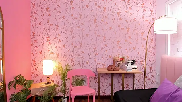 taylor bennet online show from September 25, 5:24 am