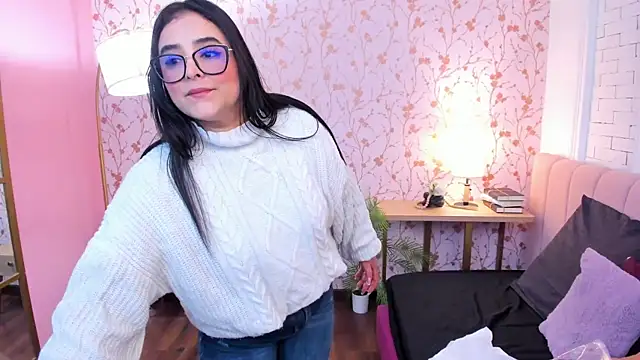 taylor bennet online show from February 18, 11:50 am