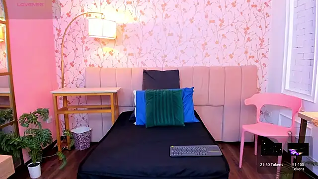 taylor bennet online show from June 10, 12:06 pm