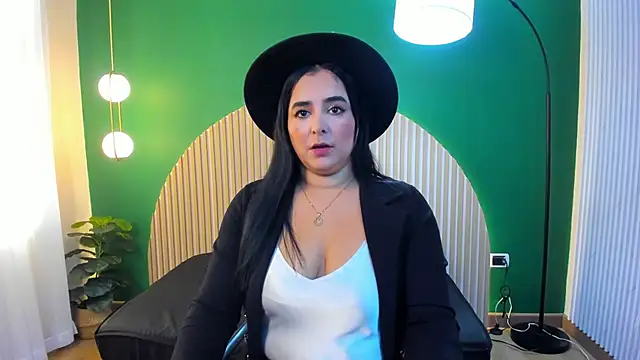 taylor bennet online show from November 28, 11:54 am